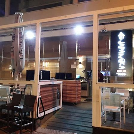 Motel Hofim Bat Yam Exteriör bild