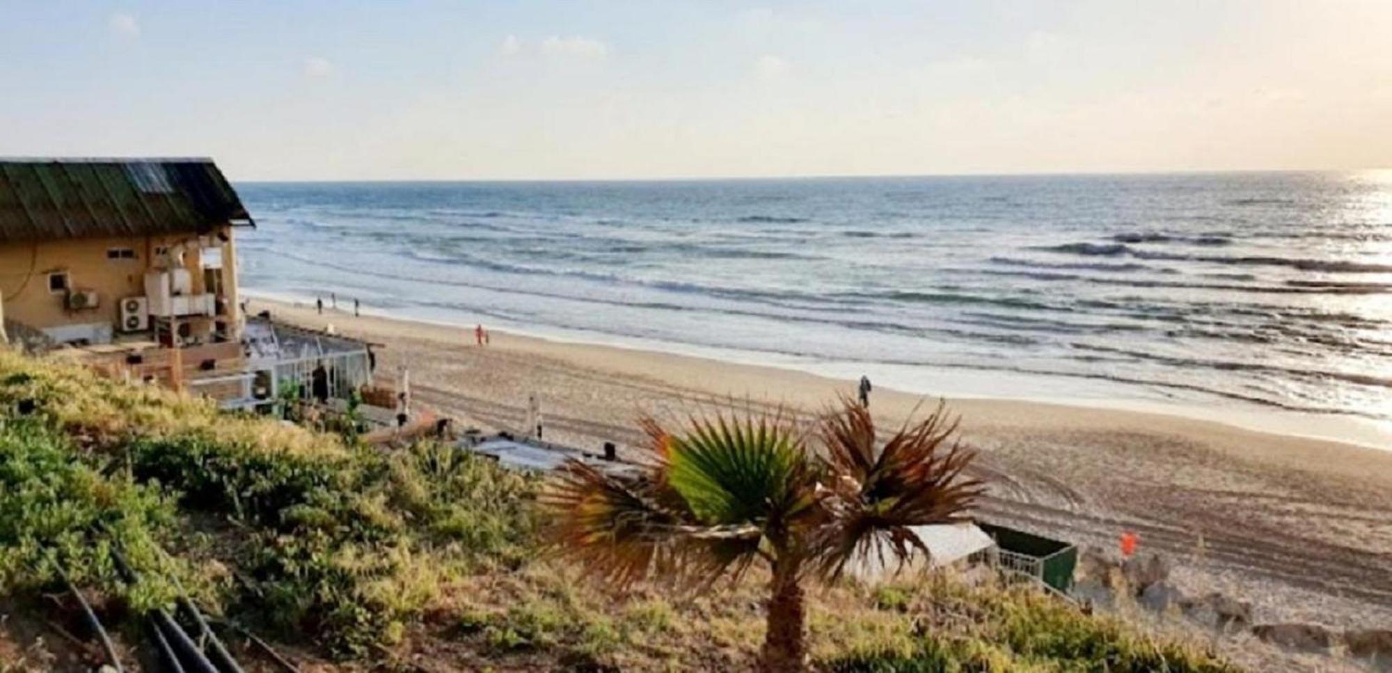 Motel Hofim Bat Yam Exteriör bild