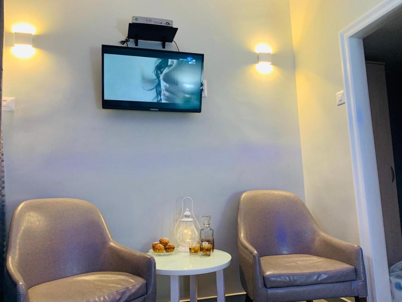 Motel Hofim Bat Yam Exteriör bild