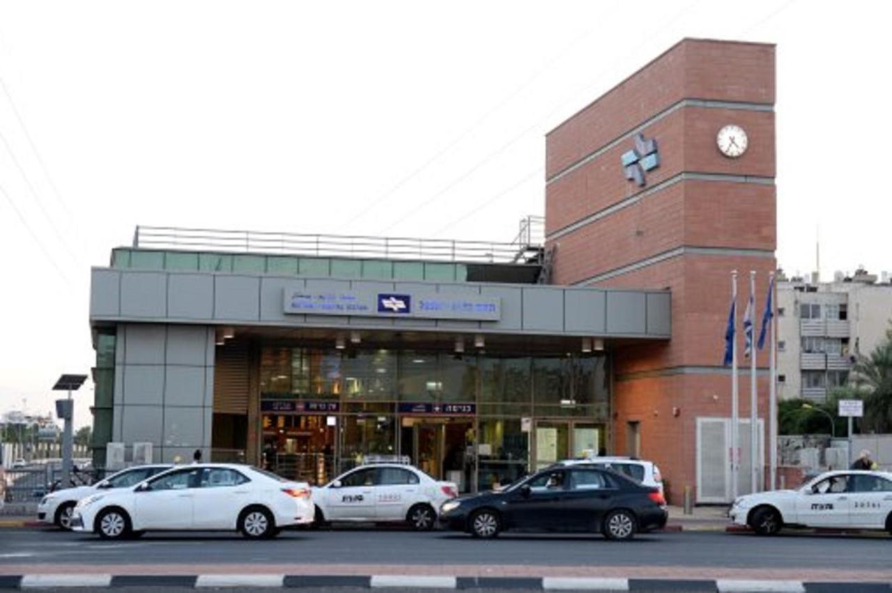 Motel Hofim Bat Yam Exteriör bild